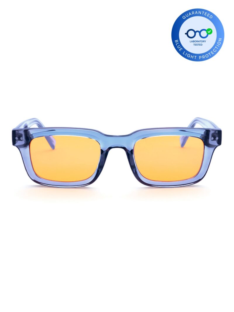 Blaue transparente eckige Brille mit orangen Blaulichtfiltergläsern und Garantie-Emblem